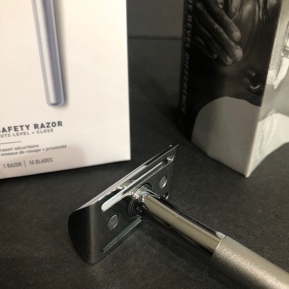 Bevel Shave System Safety Razor NEW. 
Brand new excellent condition. - Picture 4 of 5